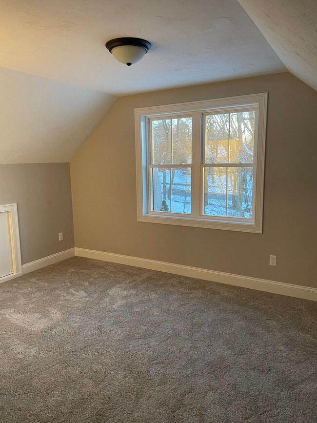 Building Photo - 13 Firefly Ln