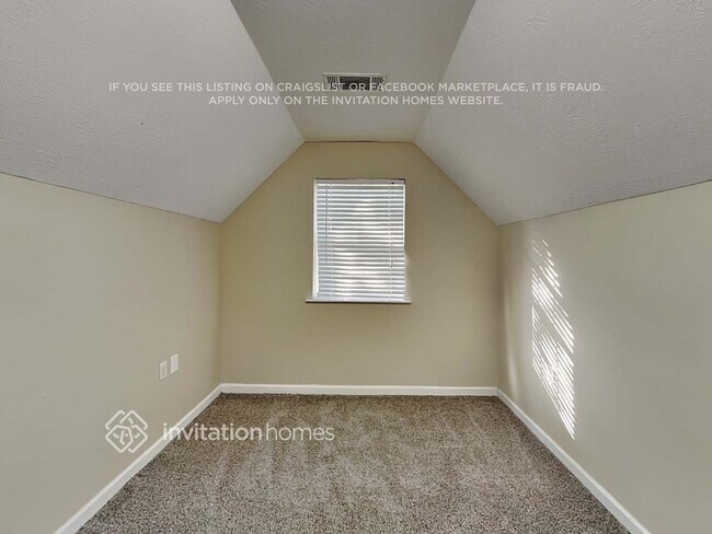 Building Photo - 552 Horseshoe Cir