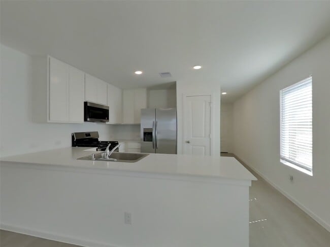 Building Photo - 13035 Shells Ln