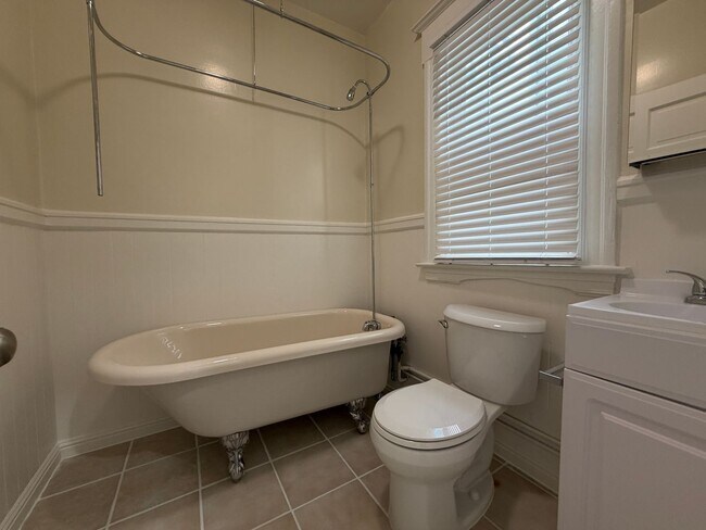 Building Photo - 569-571-571 Minna St