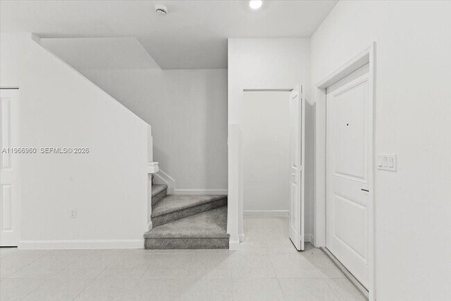 Building Photo - 35670 SW 178th Ct