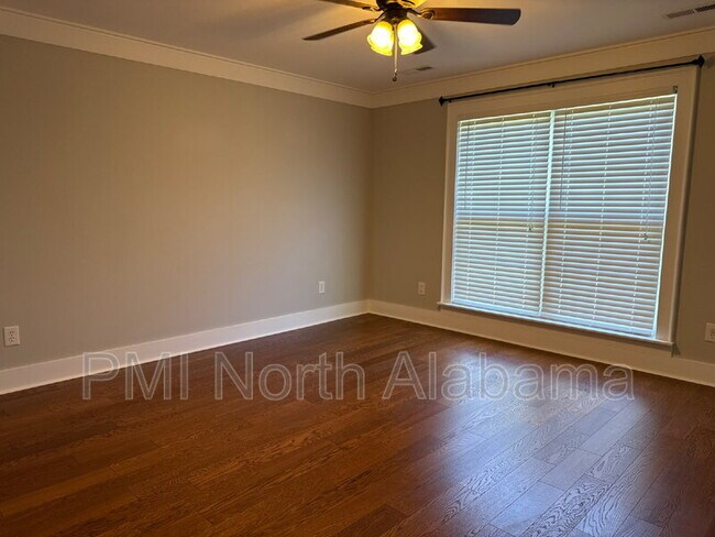 Building Photo - 2809 Willowick Tr SE