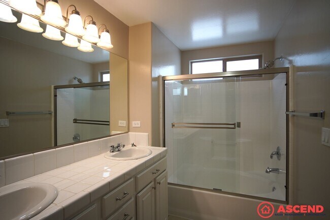 Building Photo - 12708 Beechfield Dr