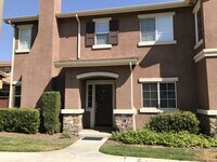 Building Photo - Cute, Clean and Cozy 3 Bedroom Condo w/Attached 2 Car Garage in Murrieta