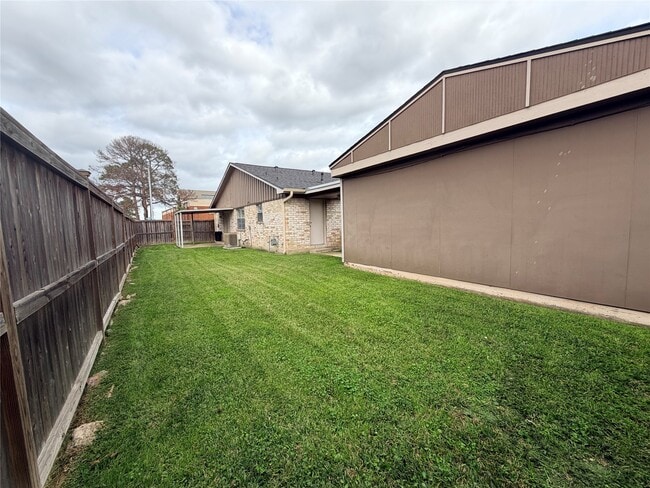 Building Photo - 10402 Belfast Rd