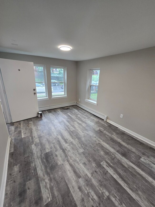 Building Photo - ? Modern Comfort: 3-Bedroom Living in Hartford’s Friendliest Area ?