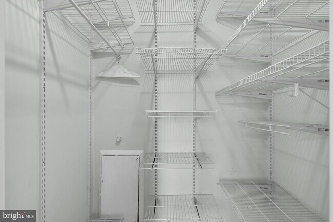 Building Photo - 7753 Patriot Dr