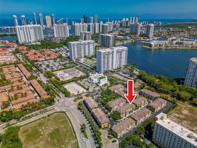 Building Photo - 18413 NE 27th Ct