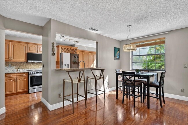 Building Photo - 301 SW 158th Terrace