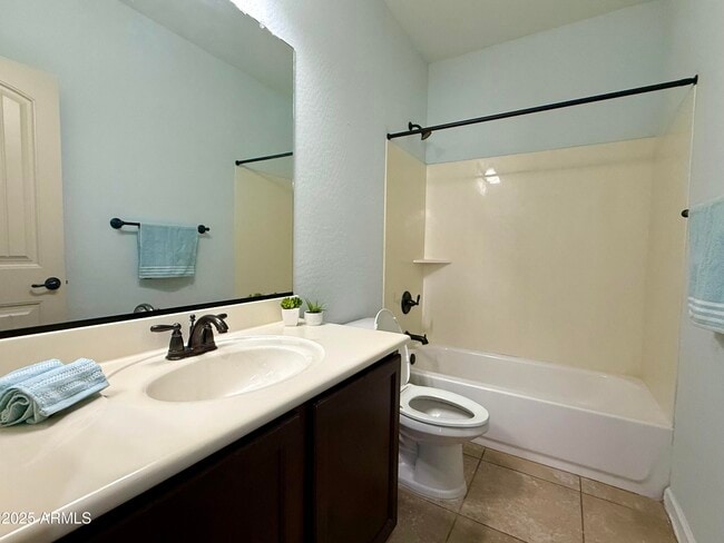 Building Photo - 4719 E Thunderheart Trail