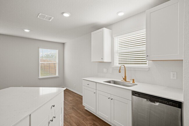 Building Photo - 5339 Trinity Run