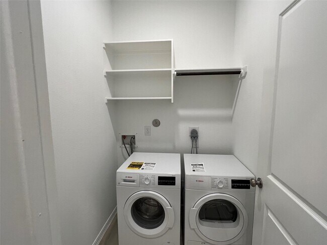 Building Photo - 21015 Morning Nectar Ln