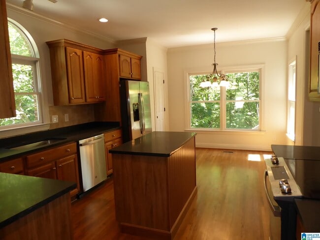 Building Photo - 1040 Cole Cir