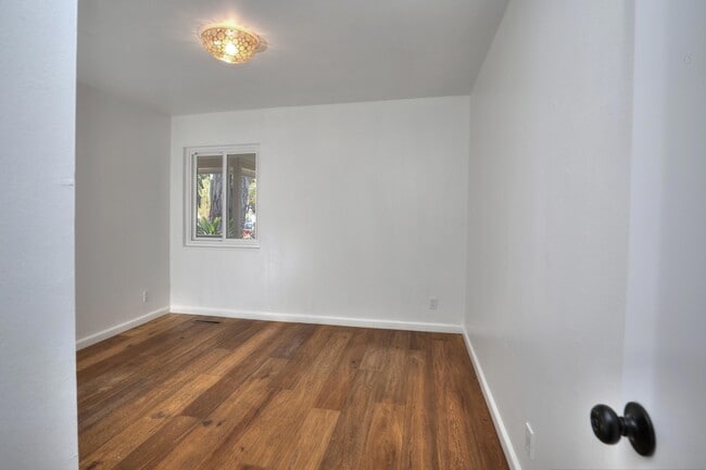 Building Photo - 3994 Maricopa Dr