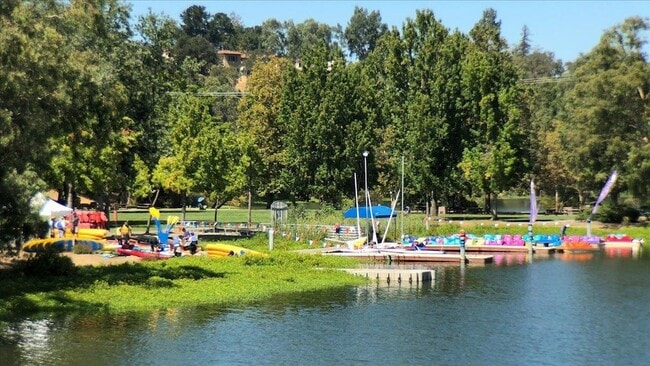 Building Photo - 182 Cuesta De Los Gatos