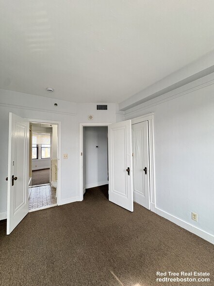 Building Photo - 475 Commonwealth Ave