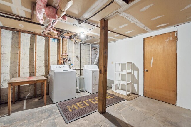 Building Photo - 511 Park Ave