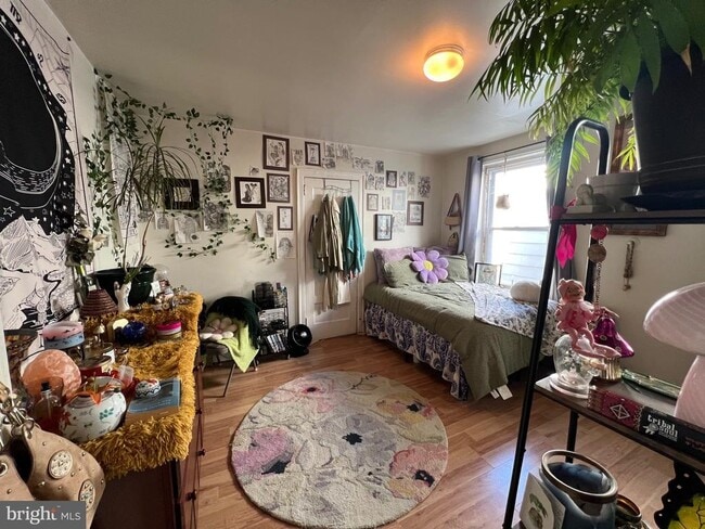 Building Photo - 1709 W Montgomery Ave