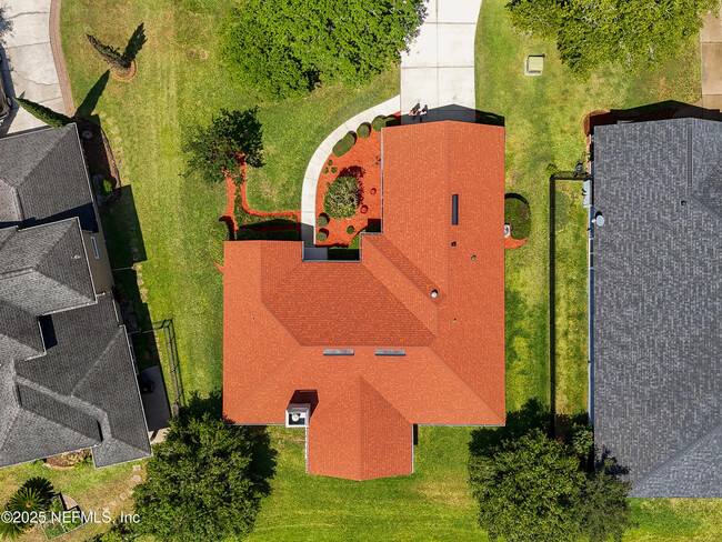 Building Photo - 1623 Sandy Springs Dr