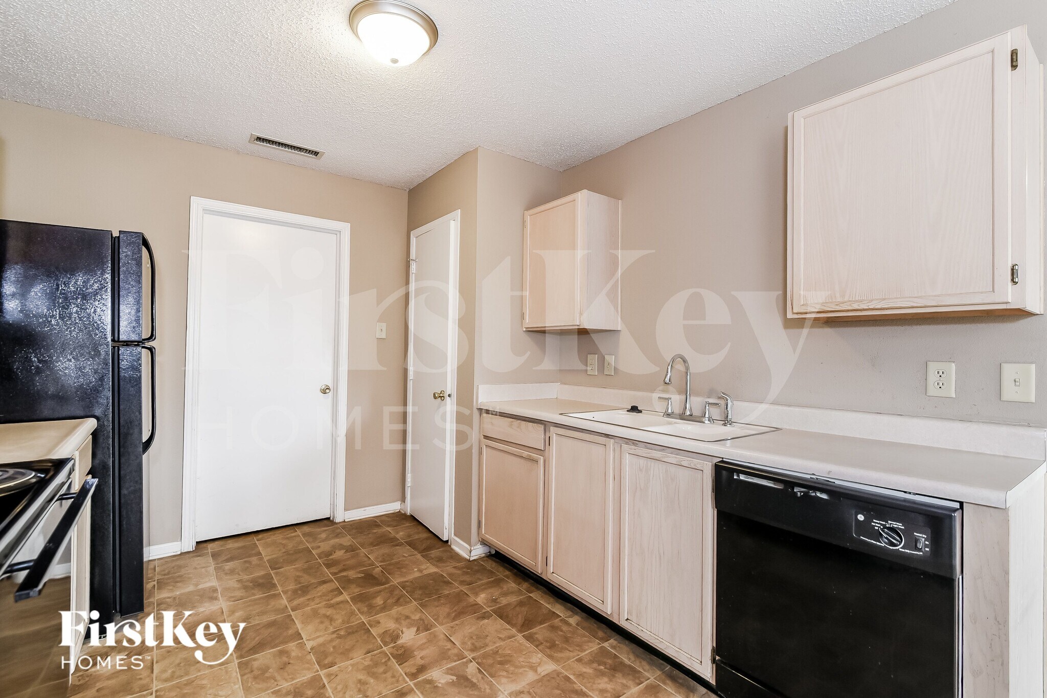 Building Photo - 6601 Black Antler Dr