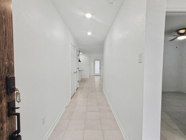 Building Photo - 1310 Cardinal Trl