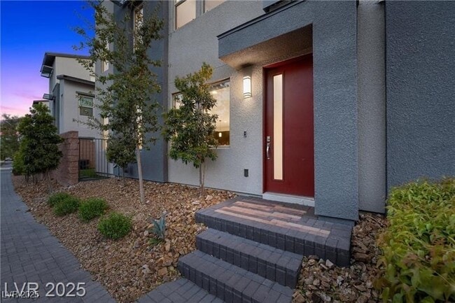 Building Photo - 11325 Gravitation Dr