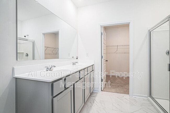 Building Photo - 607 Silver Moon Dr