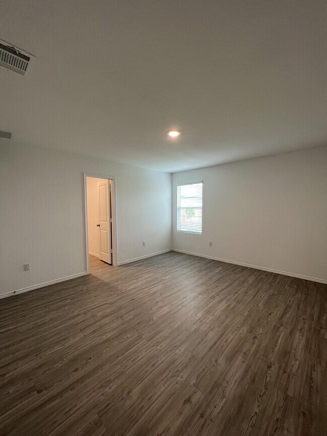 Building Photo - 13819 Llama Pl