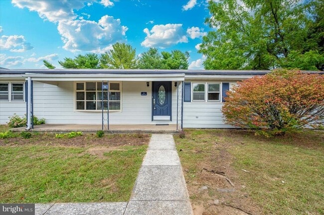 Building Photo - 6 Schaller Ln