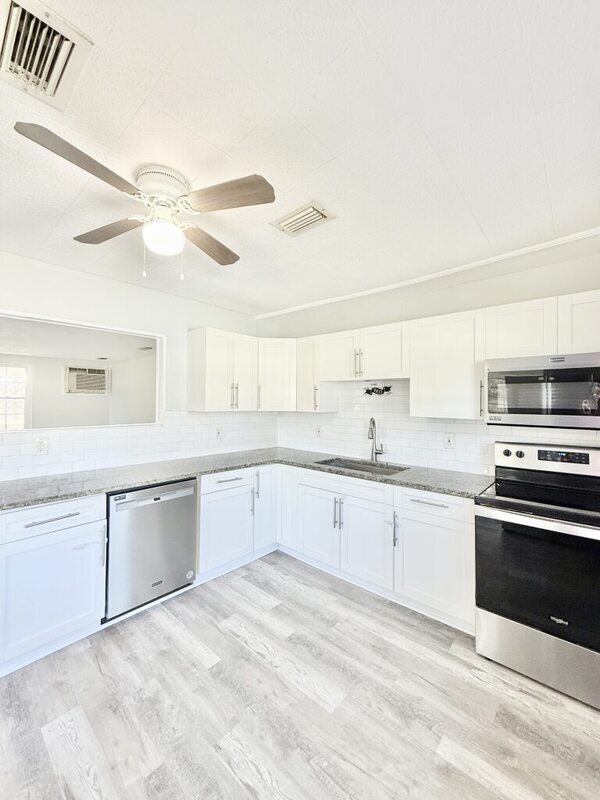 Building Photo - 5506 Staley Dr