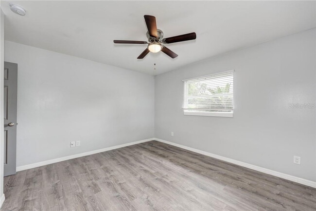 Building Photo - MOVE IN TO THIS SARASOTA HOME NOW WITH ZER...