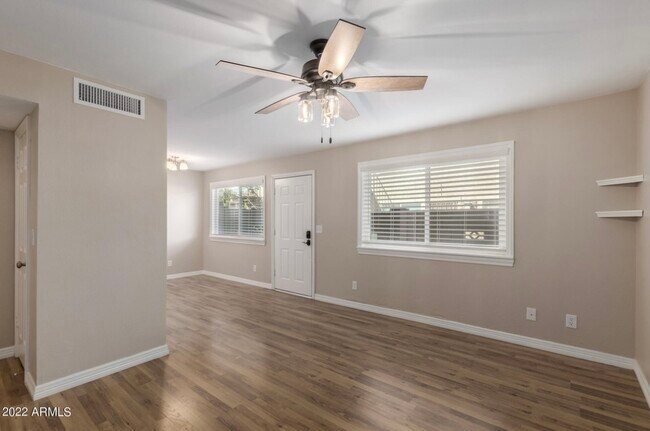 Building Photo - 1220 N 85th Pl