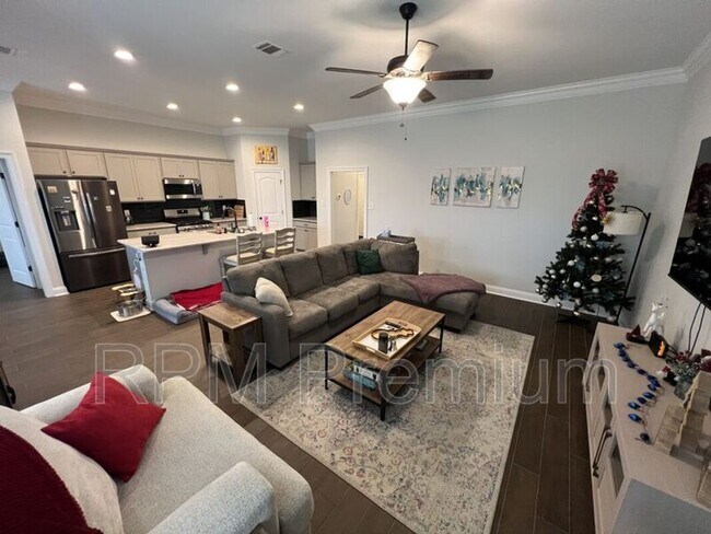 Building Photo - 14401 Sterling Oaks Dr