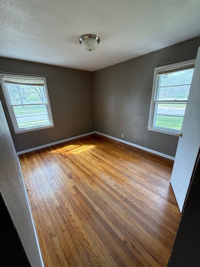 Building Photo - Italian Estates Property Management