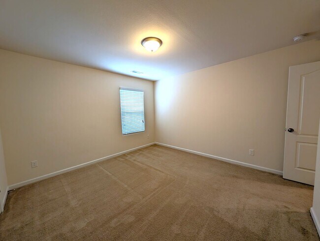 Building Photo - Pristine, 2 Story Home located in the Reserve at Canyon Hills Subdivision!