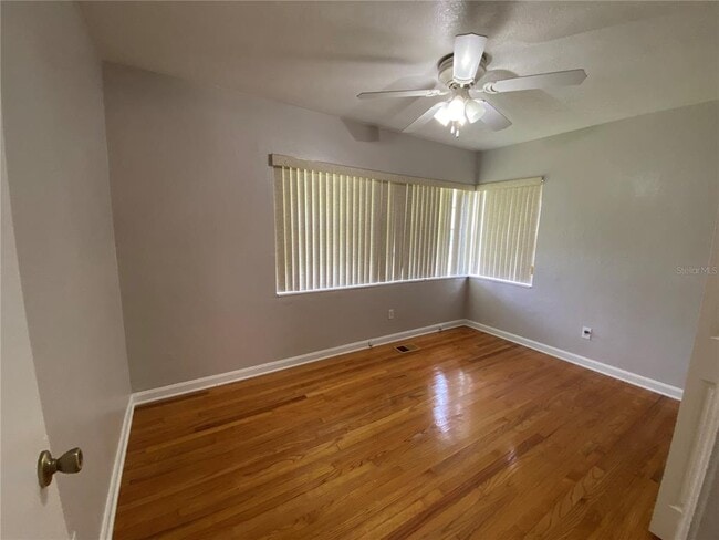 Building Photo - 1044 N Bumby Ave