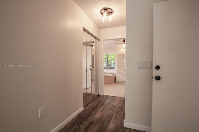 Building Photo - 7440 NW 65th Ln