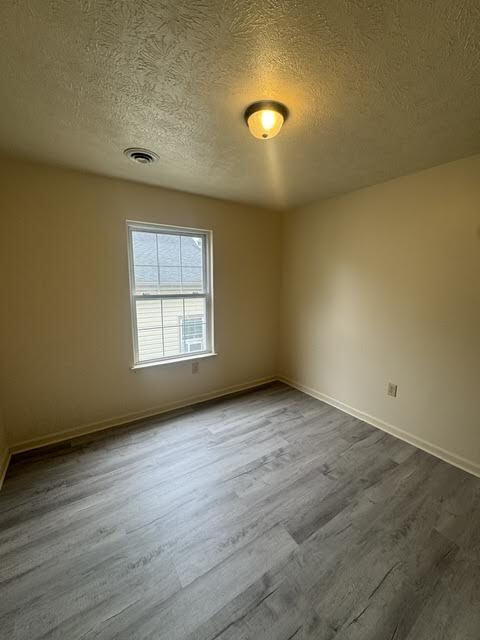 Building Photo - Newly Renovated Duplex in the Heart of Town