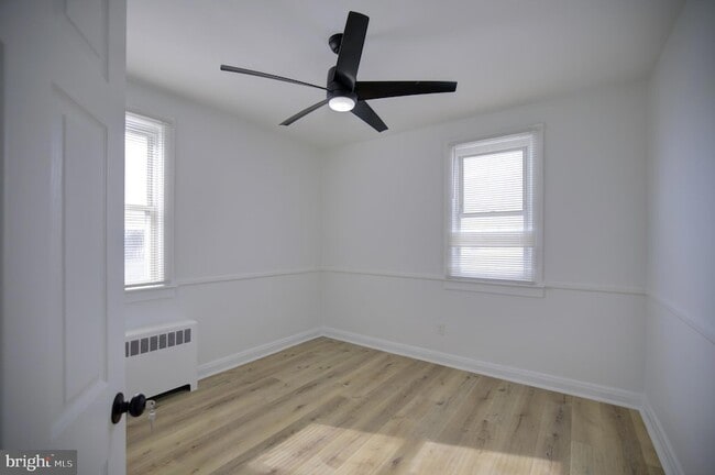 Building Photo - 3015 Gibbons Ave