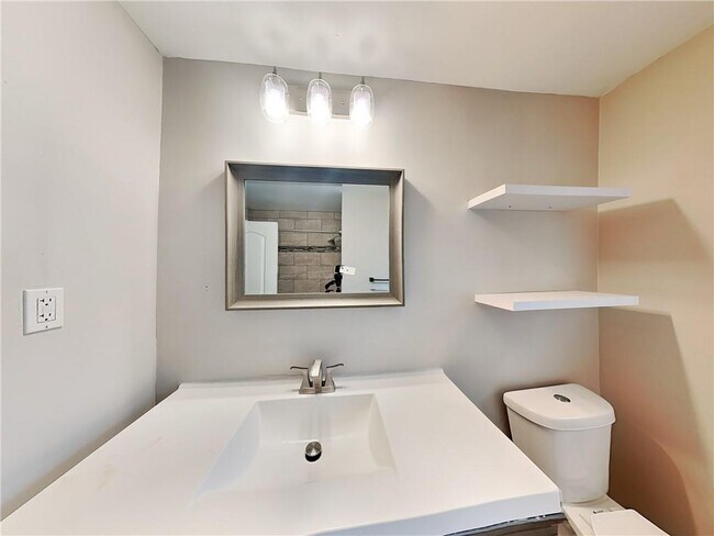 Building Photo - 2722 Hayden Dr