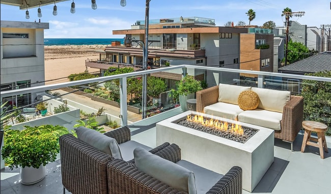 Building Photo - 14 Westwind St