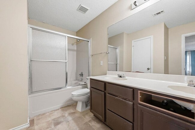 Building Photo - 1109 Bradbury Ln