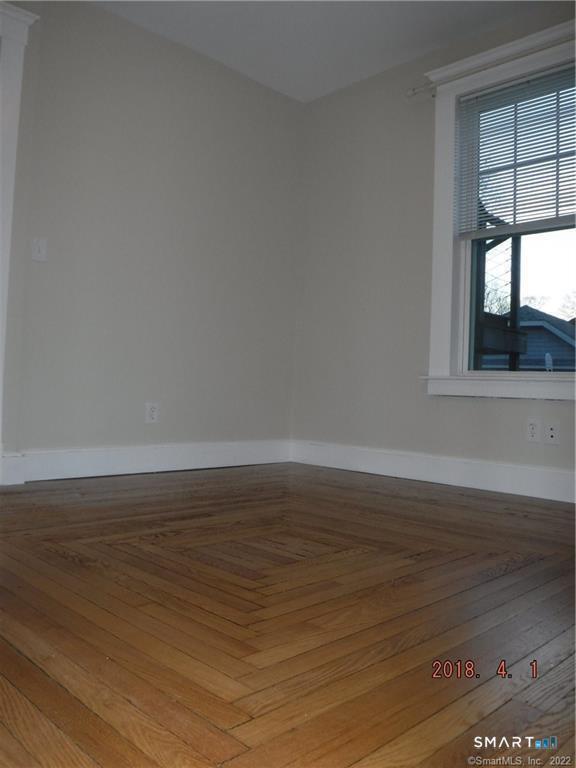 Building Photo - 356-358 Yale Ave