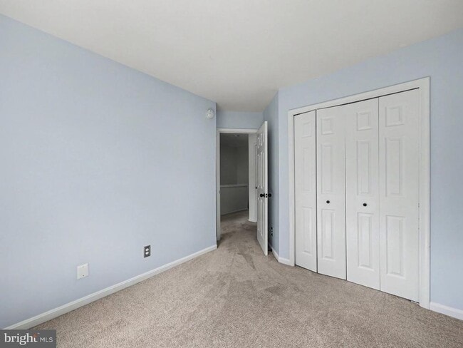 Building Photo - 11527 Bertram St