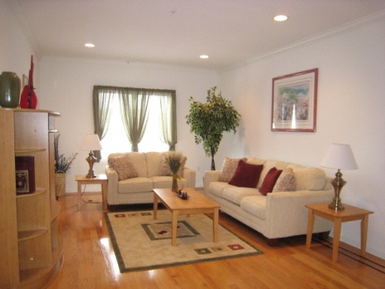 Living Area - The West Hudson