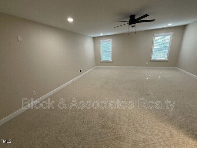 Building Photo - 2016 Weaver Forest Way