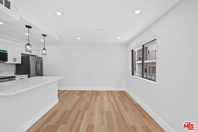 Building Photo - 1031 Laurel Ave