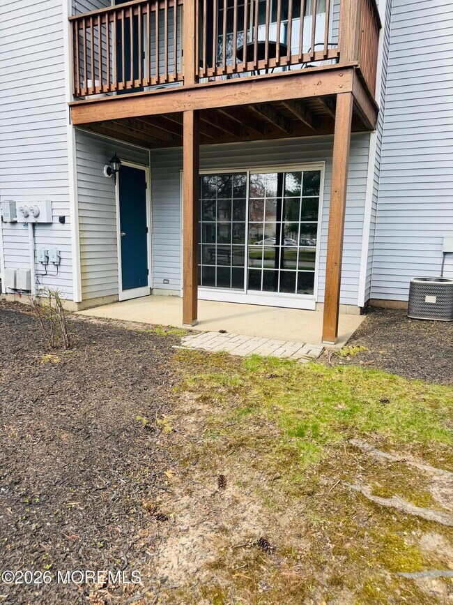 Building Photo - 401 Hampton Ct