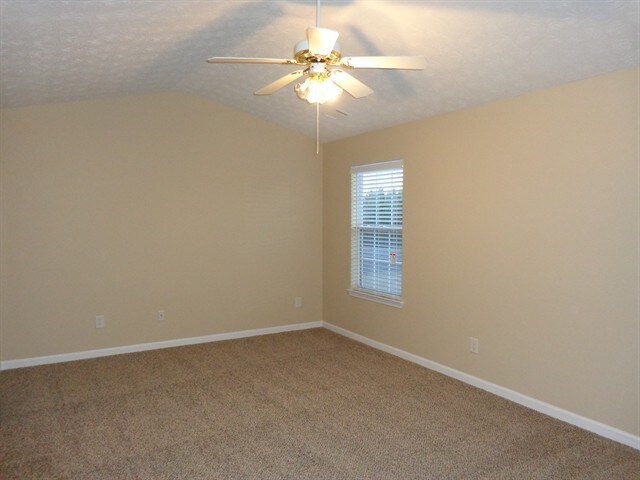 Building Photo - 2533 Plymouth Way