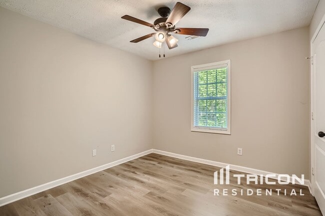 Building Photo - 160 Rock Hill Dr